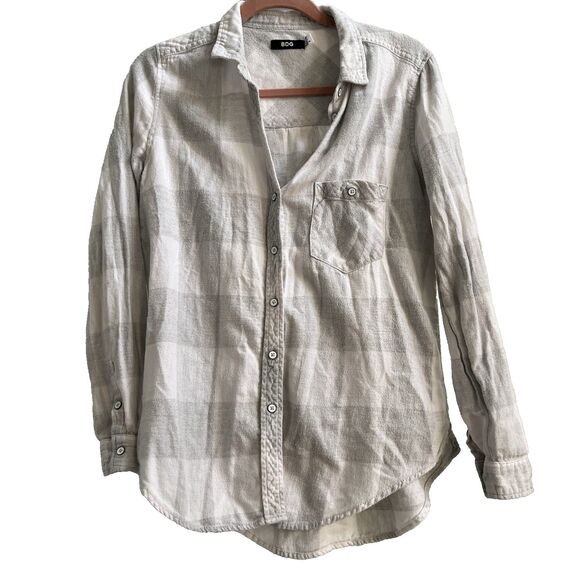BDG Light Gray Cream Plaid Flannel Button Front Boyfriend Shirt Size Medium - Picture 1 of 7